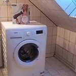 Zentral Wohnen Am Querweg! *